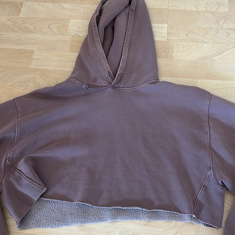 💜Aritzia TNA Cropped Hoodie - Picture 3 of 6
